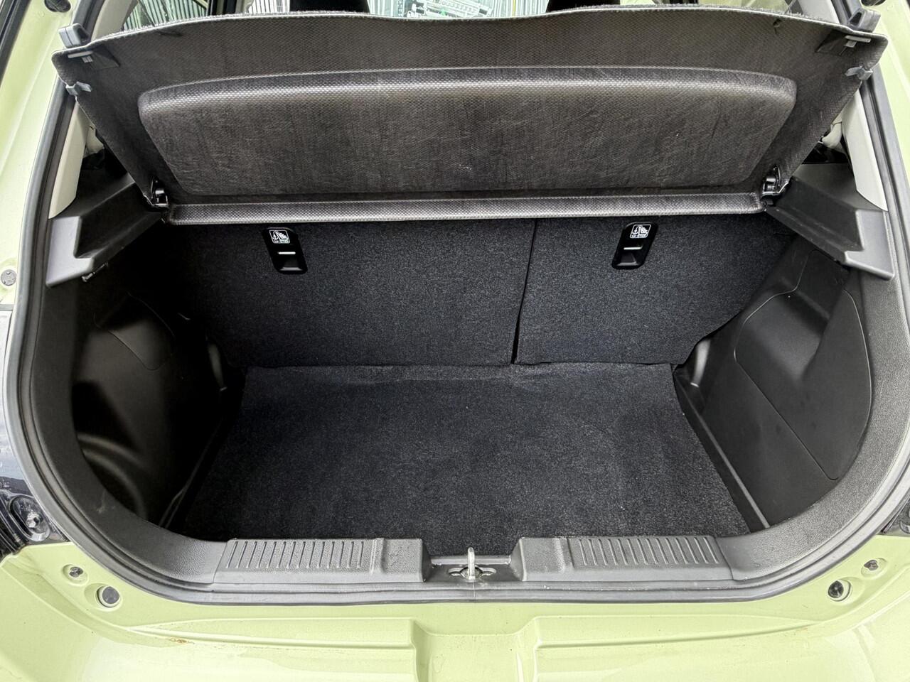 Suzuki SWIFT 1.2 Select Smart Hybrid / Navi / Camera / Adaptive Cruise / Keyless / Stoelverwarming / Carplay