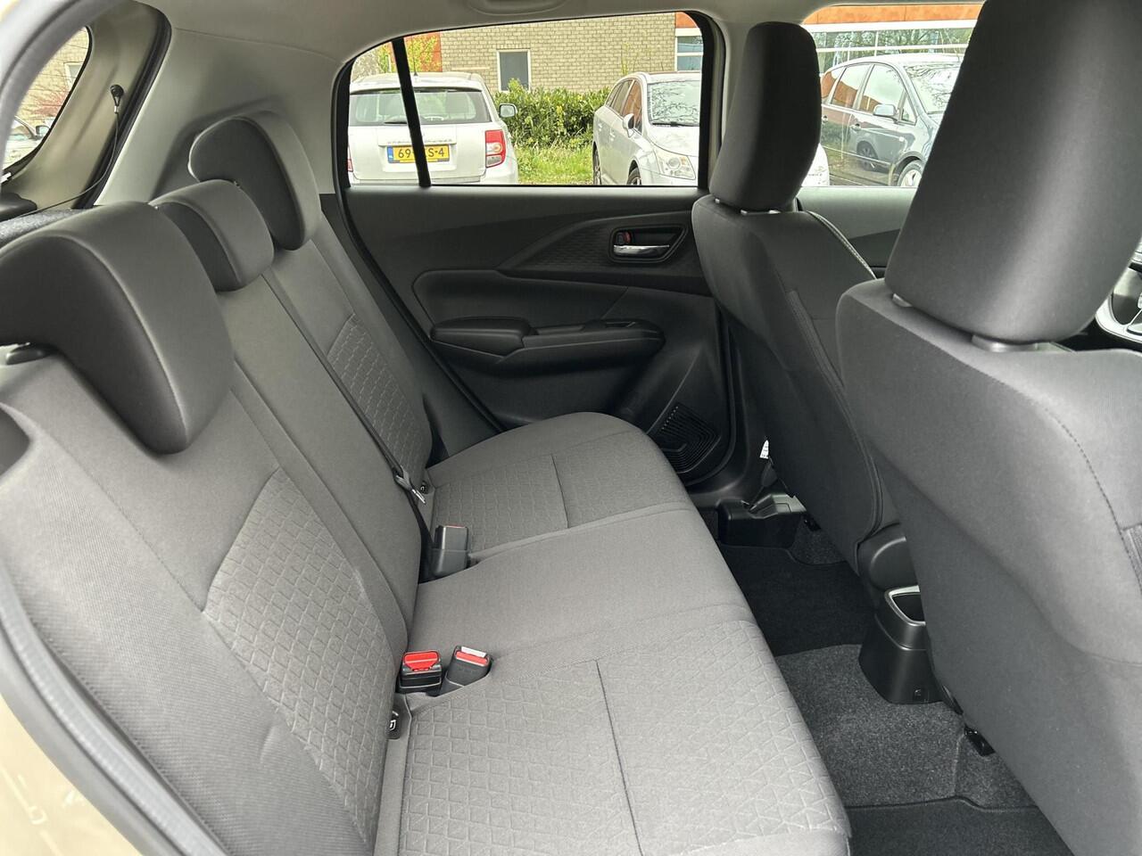 Suzuki SWIFT 1.2 Style Smart Hybrid