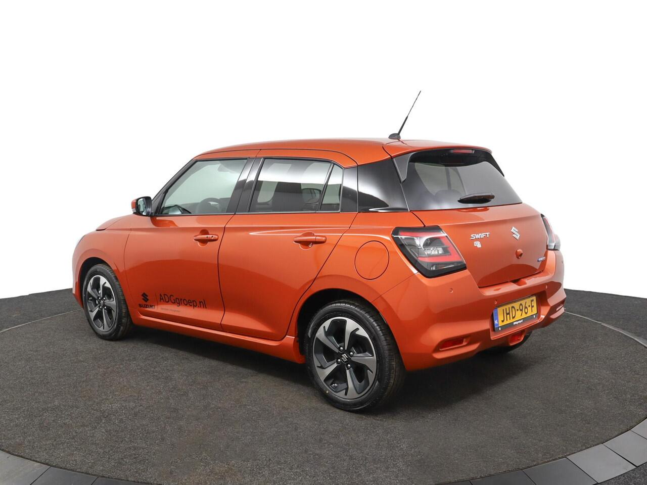 Suzuki SWIFT 1.2 Style Smart Hybrid | Climate control | Cruise control adaptive | Navigatie | Camera | Apple carplay, Android auto | Stoelverwarming |