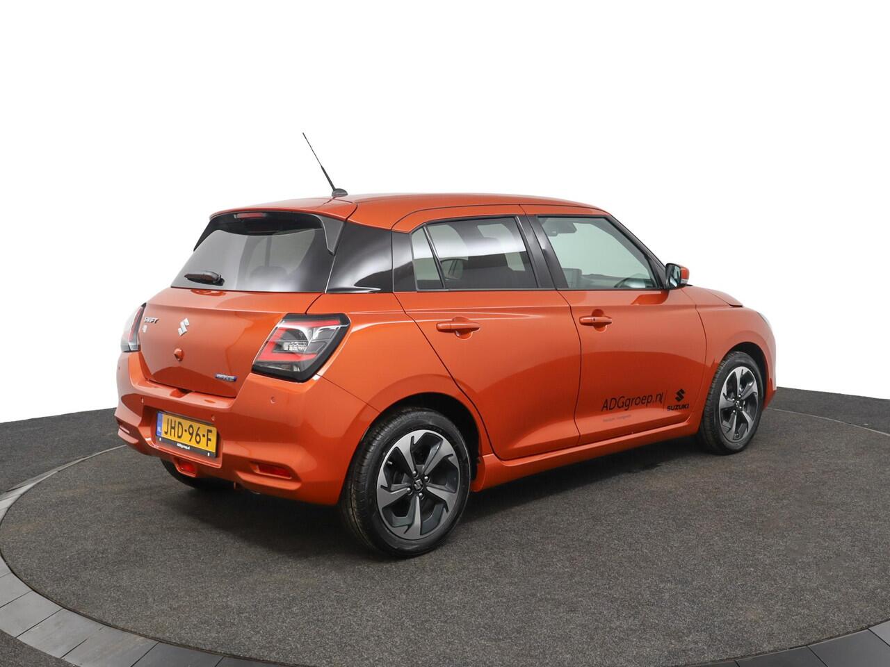 Suzuki SWIFT 1.2 Style Smart Hybrid | Climate control | Cruise control adaptive | Navigatie | Camera | Apple carplay, Android auto | Stoelverwarming |