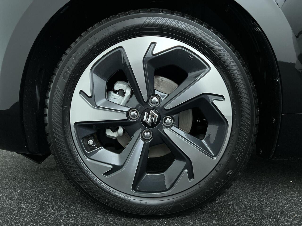 Suzuki SWIFT 1.2 Style Smart Hybrid | Demo | Rijklaar |