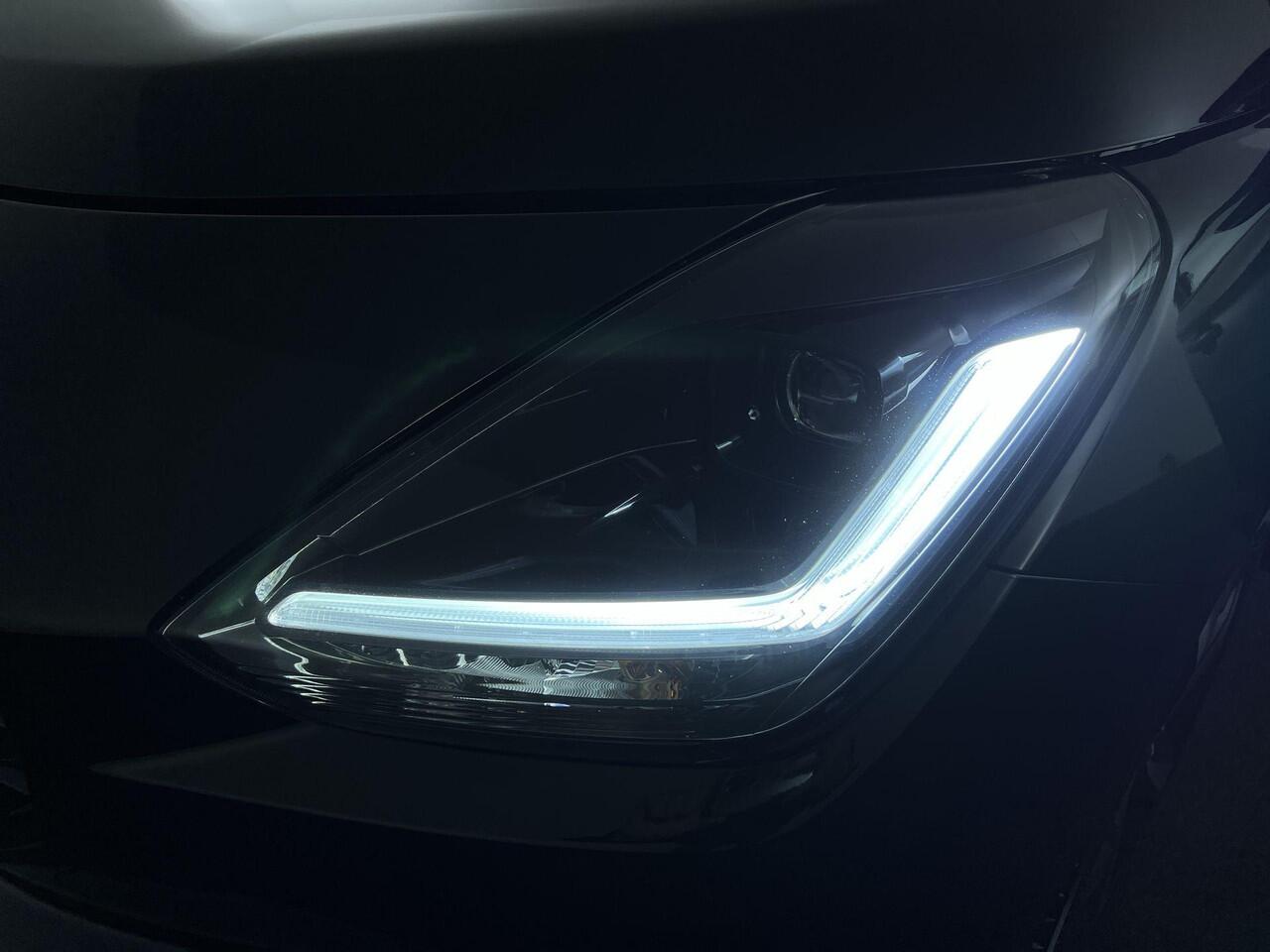 Suzuki SWIFT 1.2 Style Smart Hybrid | Demo | Rijklaar |