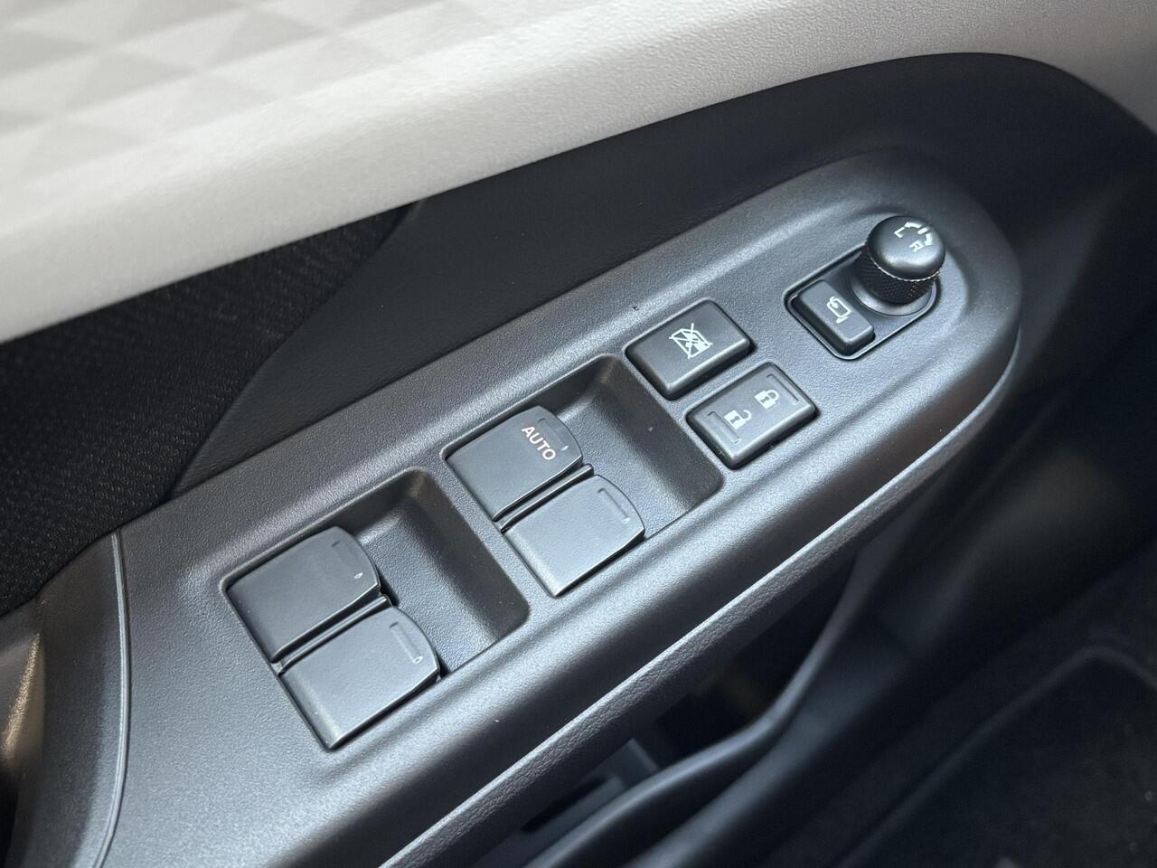 Suzuki SWIFT 1.2 Style Smart Hybrid Demo/Clima/Navi