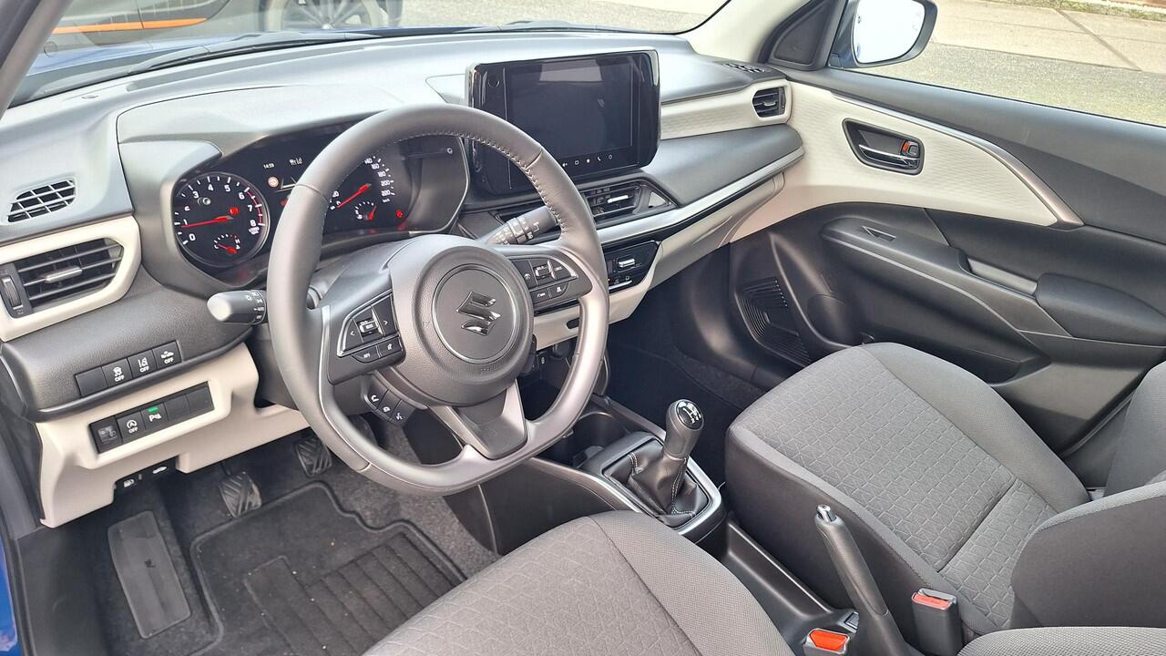 Suzuki SWIFT 1.2 Style Smart Hybrid