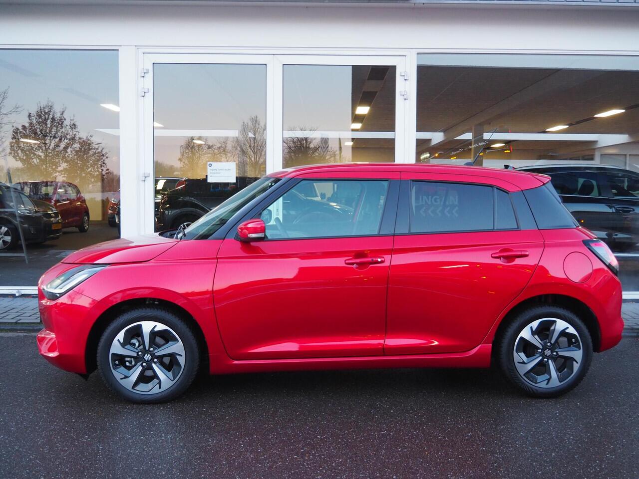 Suzuki SWIFT 1.2 Style Smart Hybrid