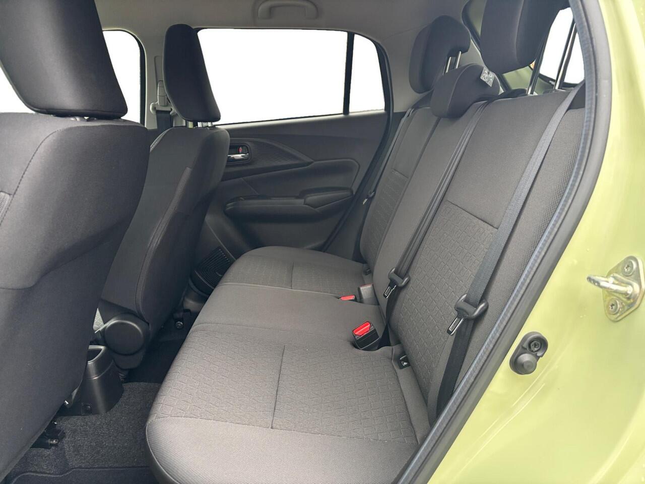 Suzuki SWIFT 1.2 Style Smart Hybrid | GARANTIE 2035 | LMV | NAVI | DRAADLOOS APPLE CARPLAY | STOELVERWARMING |