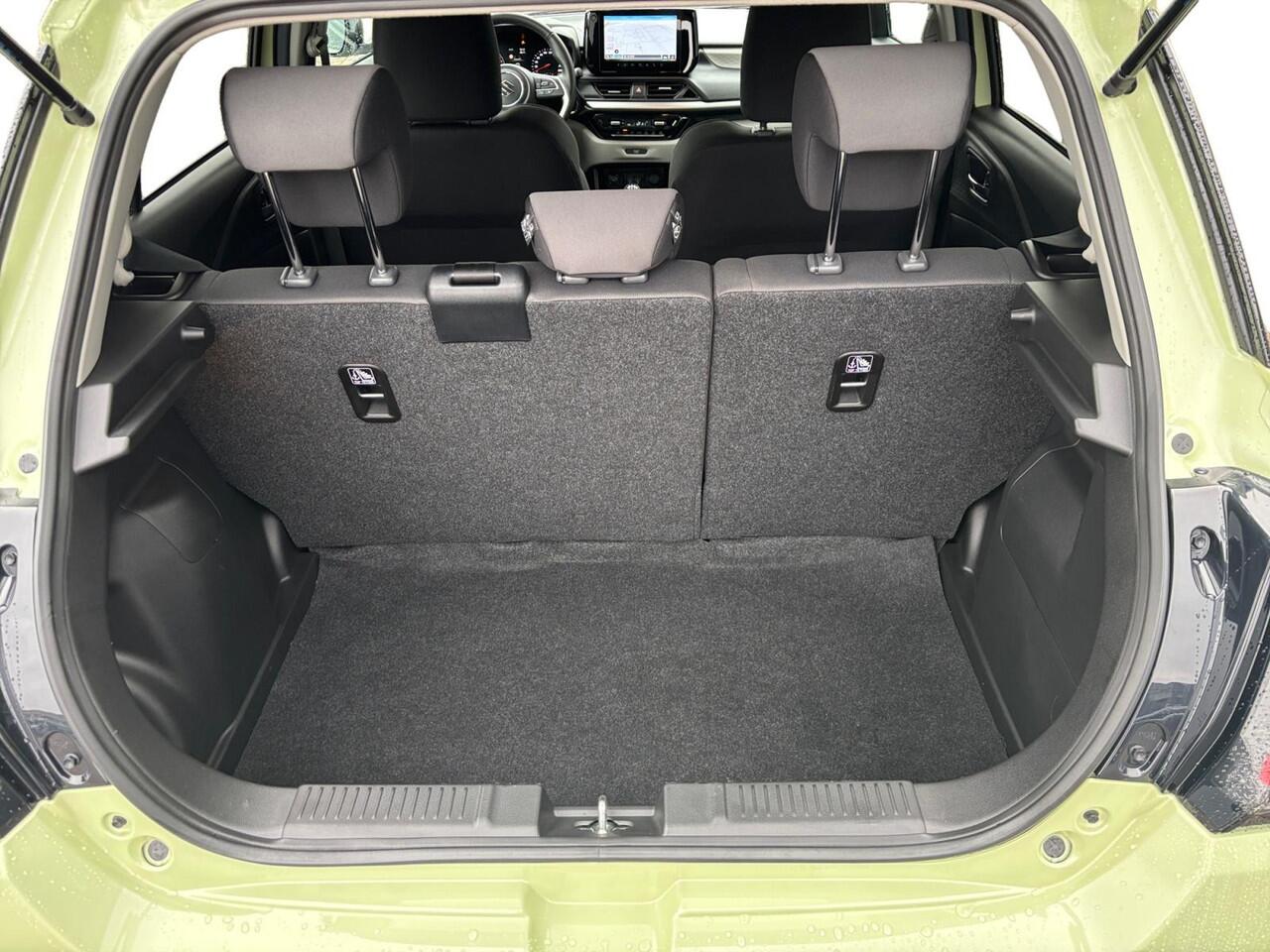 Suzuki SWIFT 1.2 Style Smart Hybrid | GARANTIE 2035 | LMV | NAVI | DRAADLOOS APPLE CARPLAY | STOELVERWARMING |