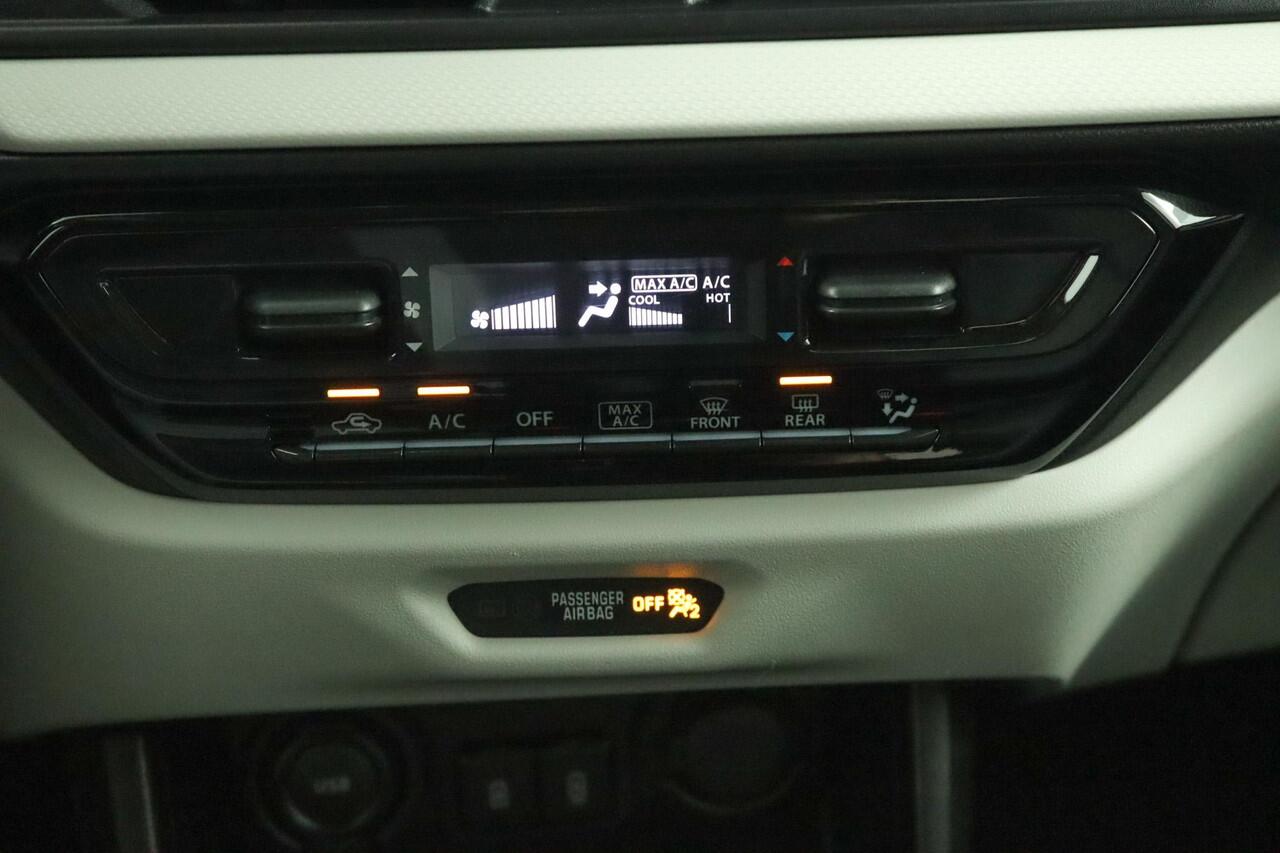 Suzuki SWIFT 1.2 Select Smart Hybrid | Airco | Cruise control adaptive | navigatie | Camera | Apple carplay, Android auto | Stoelverwarming |