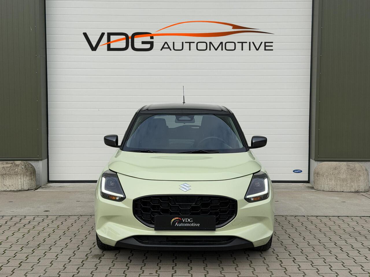 Suzuki SWIFT 1.2 Select Smart Hybrid / Navi / Camera / Adaptive Cruise / Keyless / Stoelverwarming / Carplay