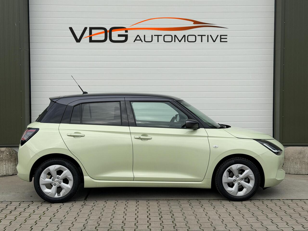 Suzuki SWIFT 1.2 Select Smart Hybrid / Navi / Camera / Adaptive Cruise / Keyless / Stoelverwarming / Carplay