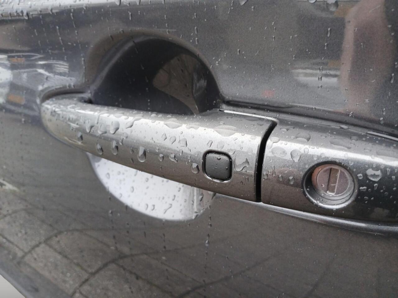 Suzuki SWIFT 1.2 Select Smart Hybrid | Garantie 2035 | LM Velgen | Stoelverwarming | Camera | Navigatie | DAB |