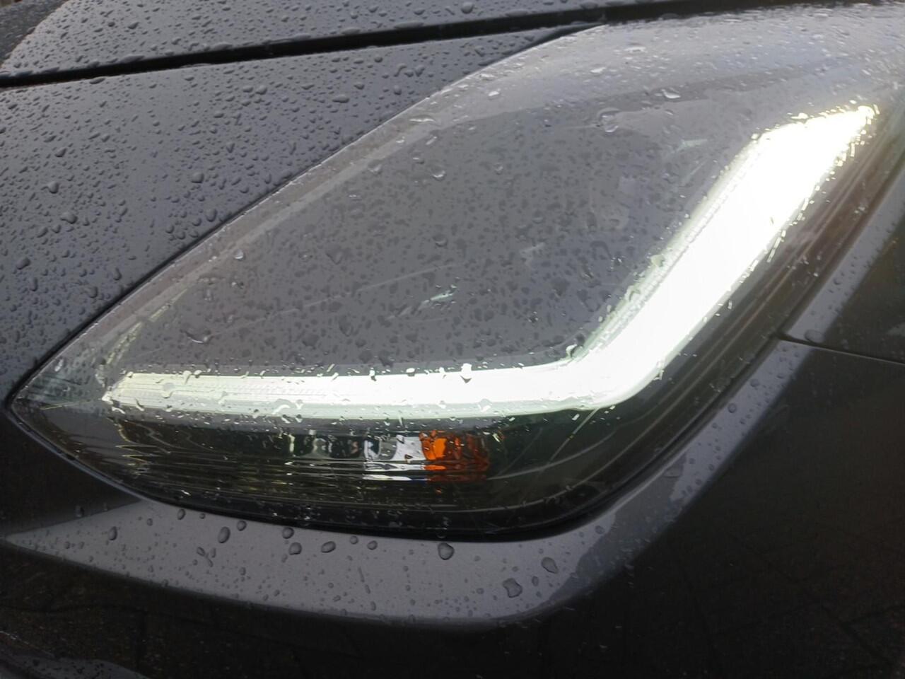 Suzuki SWIFT 1.2 Select Smart Hybrid | Garantie 2035 | LM Velgen | Stoelverwarming | Camera | Navigatie | DAB |