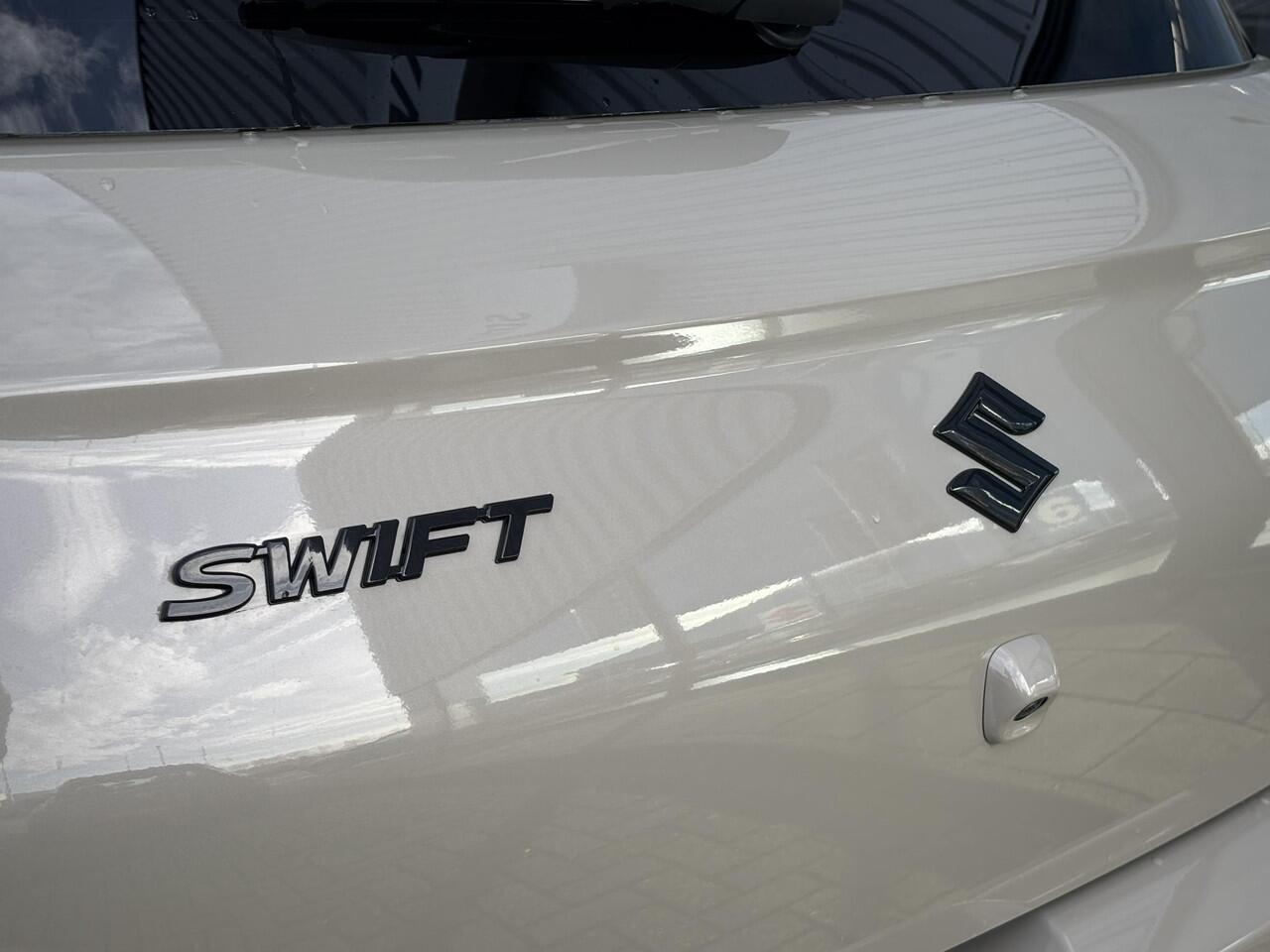 Suzuki SWIFT 1.2 Style Smart Hybrid Black Rhino/Demo/Navi/
