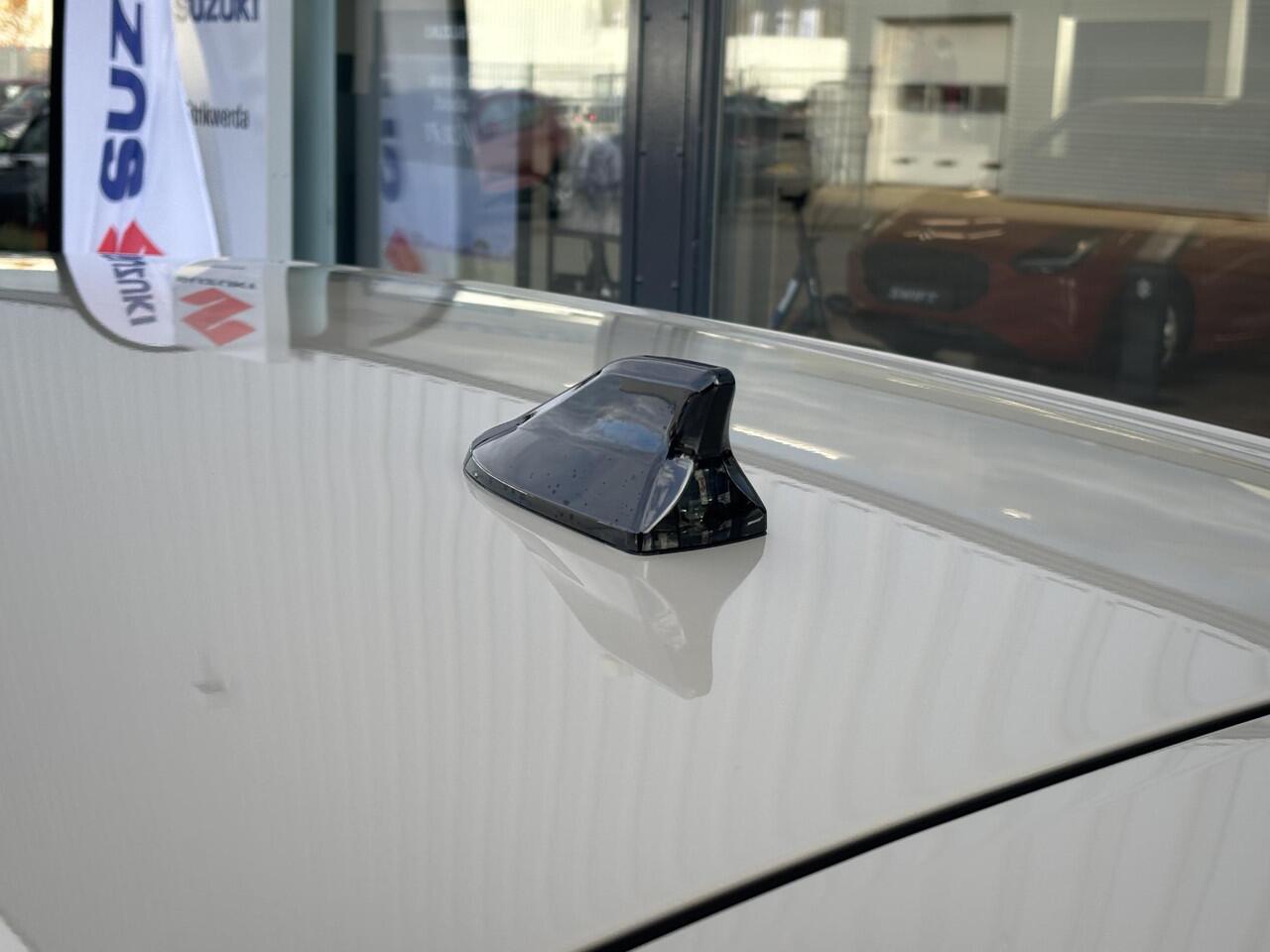 Suzuki SWIFT 1.2 Style Smart Hybrid Black Rhino/Demo/Navi/