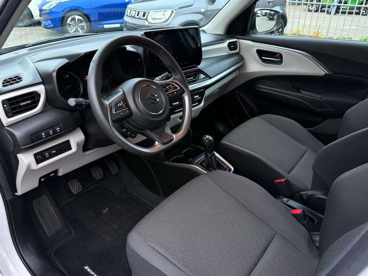 Suzuki SWIFT 1.2 Style Smart Hybrid | Climate Control |Tot 10 JAAR GARANTIE!! | Navi | Camera