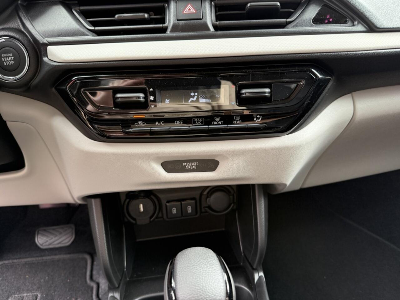 Suzuki SWIFT 1.2 Select Automaat ( Apple Carplay / Android auto )