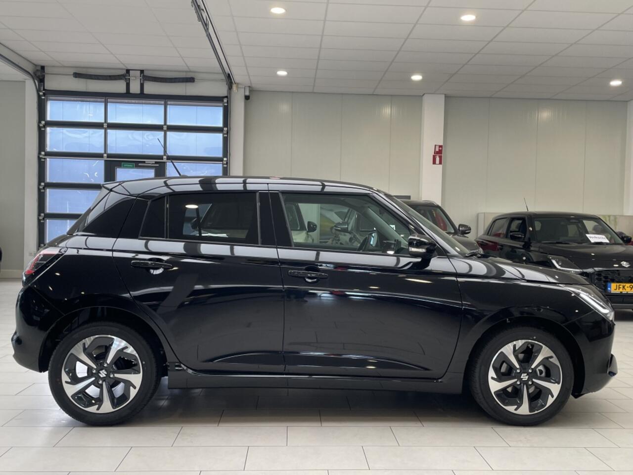 Suzuki SWIFT 1.2 Style SmartHybide [ CLIMAI CAMERA I NAVI I ACC ]