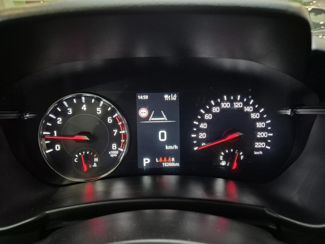 Suzuki SWIFT 1.2 Style Hybrid [CARPLAY| CLIMATE CONTROL | ALL-SEASON BANDEN |