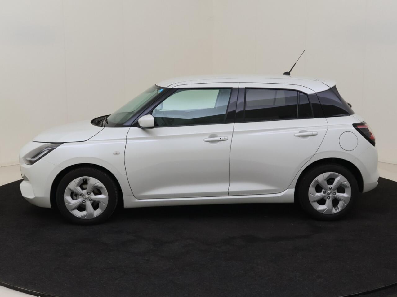 Suzuki SWIFT 1.2 Smart Hybrid (83Pk) Select Adapt.-Cruise, Verw.-Stoelen Géén