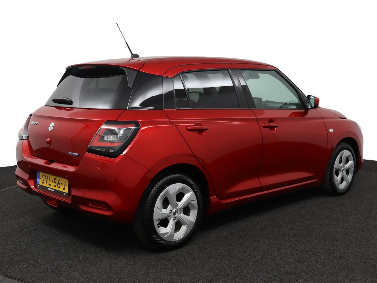 Suzuki SWIFT 1.2 Select Smart Hybrid | Dodehoekdetectie | Cruise control adaptive | Navigatie | Camera | Stoelverwarming | Apple carplay, android auto | Parkeersensoren achter |