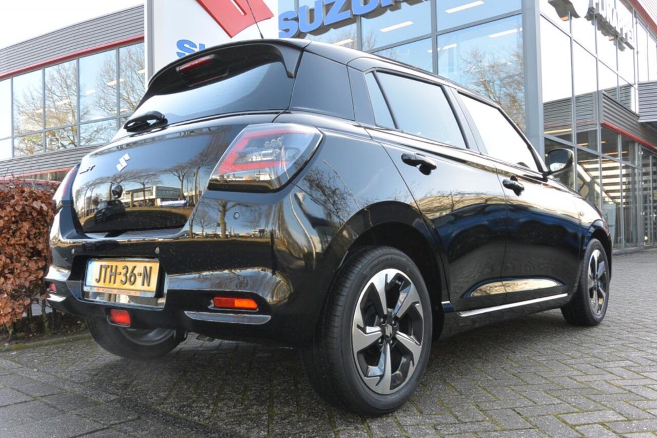 Suzuki SWIFT 1.2 Comfort 5-deurs Smart Hybrid en l.m.velgen
