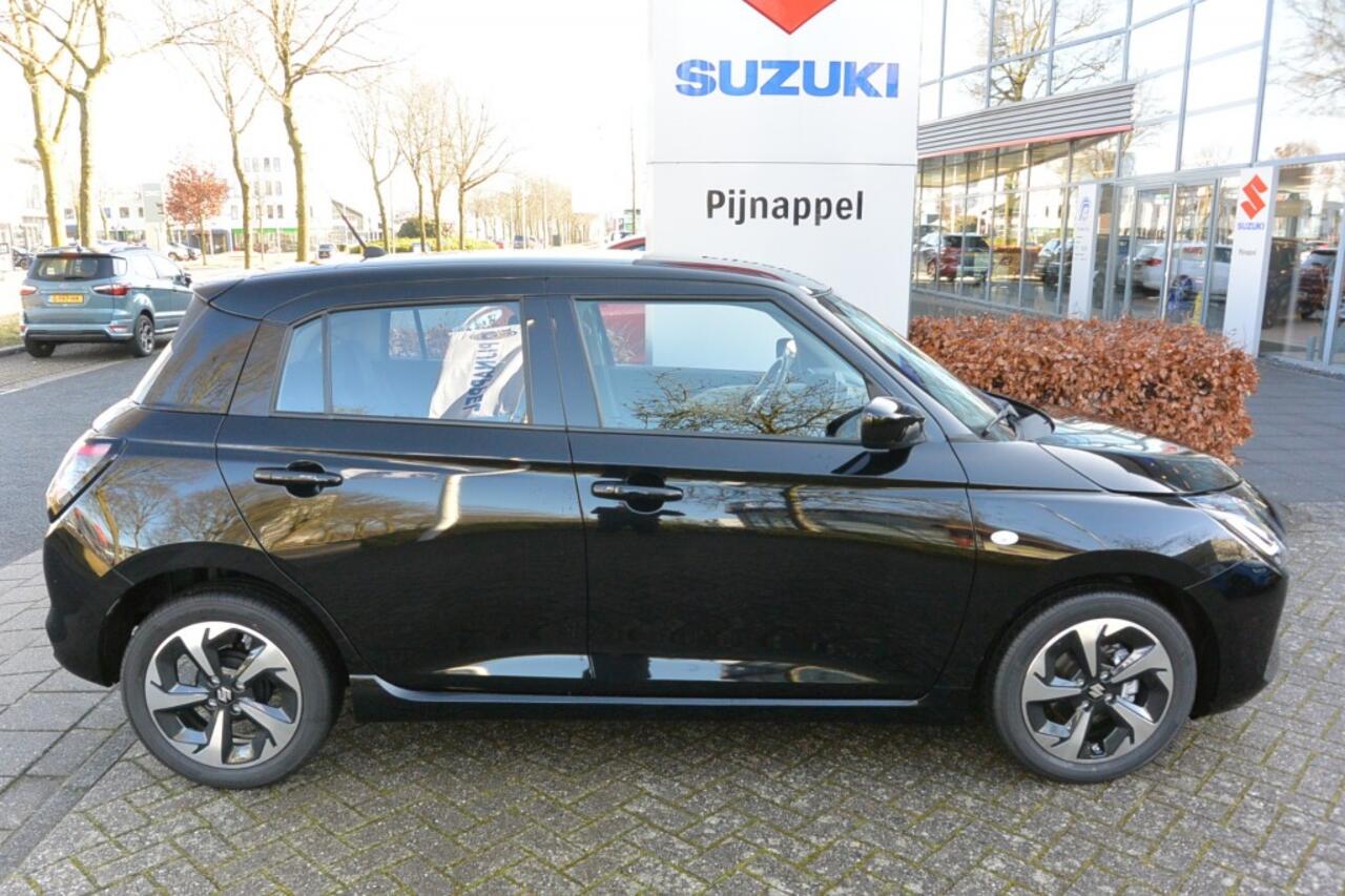 Suzuki SWIFT 1.2 Comfort 5-deurs Smart Hybrid en l.m.velgen