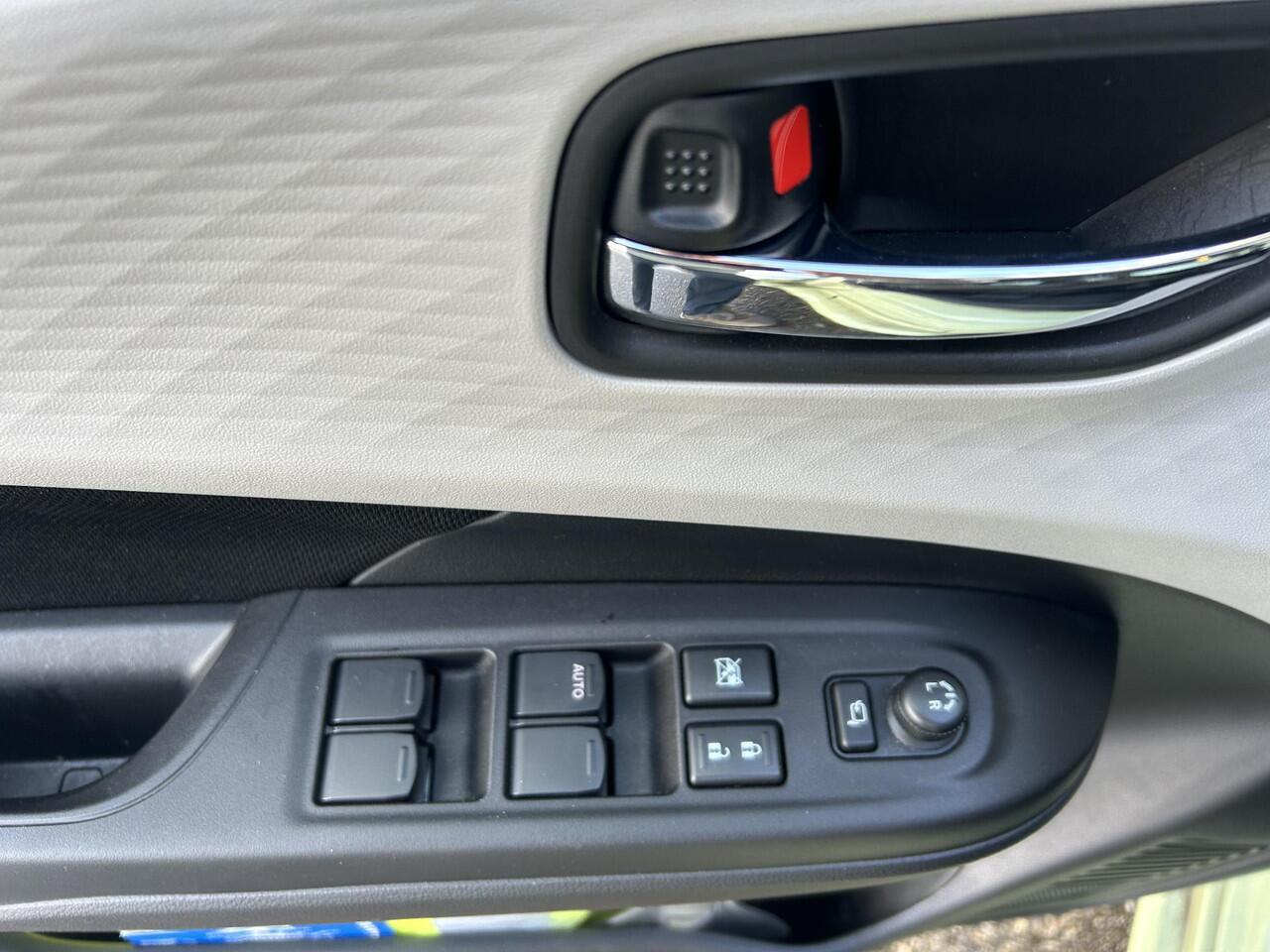 Suzuki SWIFT 1.2 Style Smart Hybrid