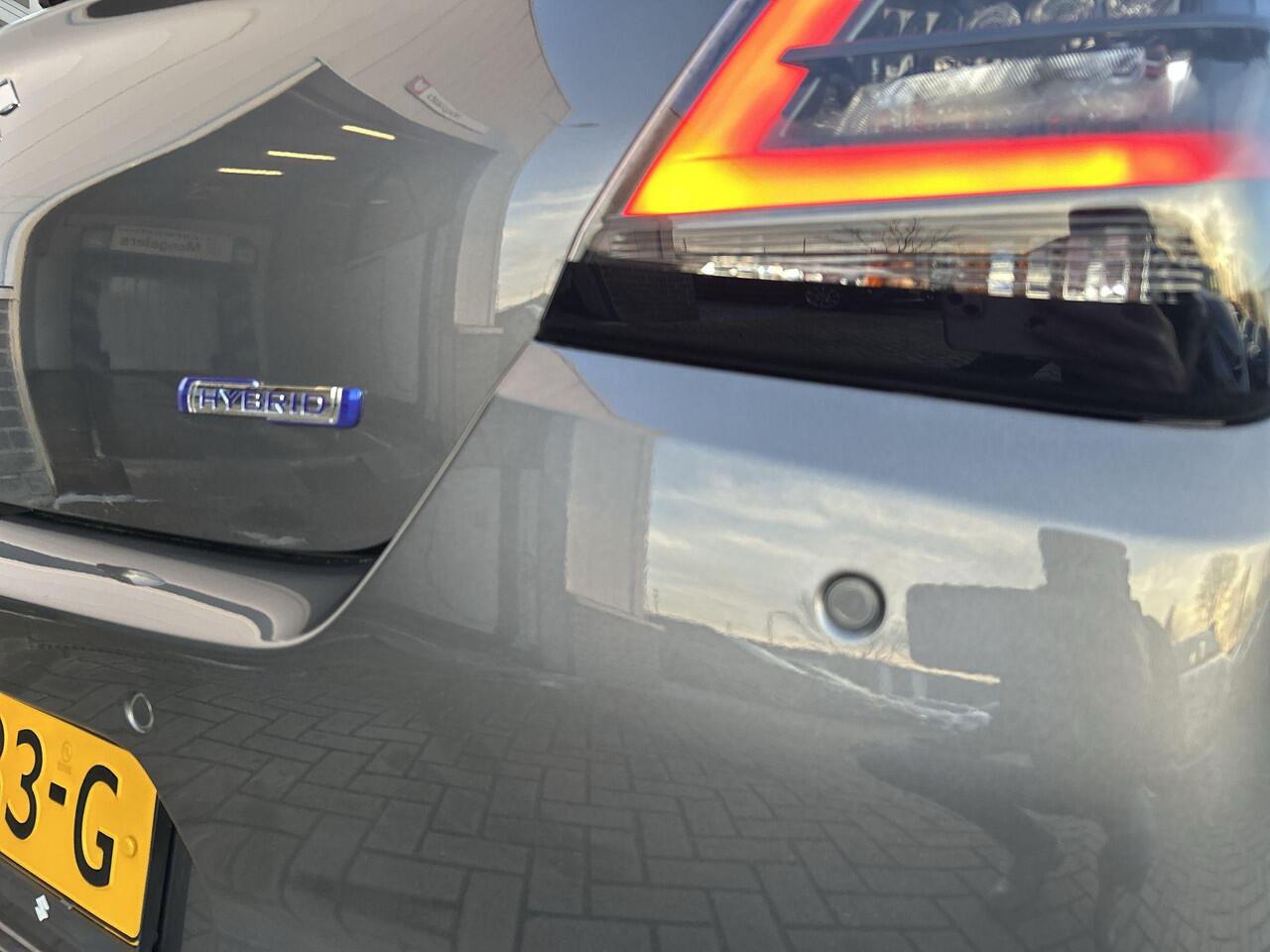 Suzuki SWIFT 1.2 Select Smart Hybrid RIJKLAAR | Automaat | Navigatie | Camera | Airco | Cruise Control Adaptief