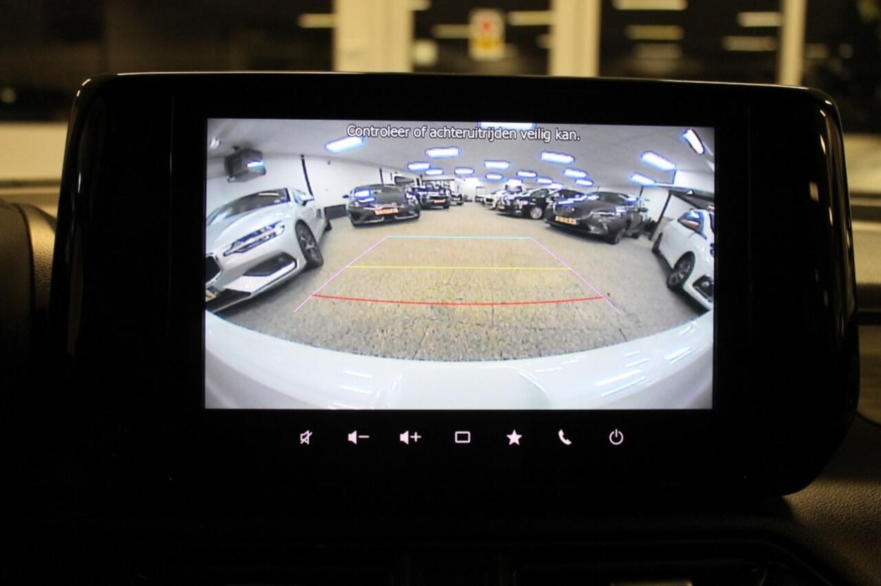 Suzuki SWIFT 1.2 STYLE SMARTHYB. Automaat / Stoel verwarming / Adaptive cruise control