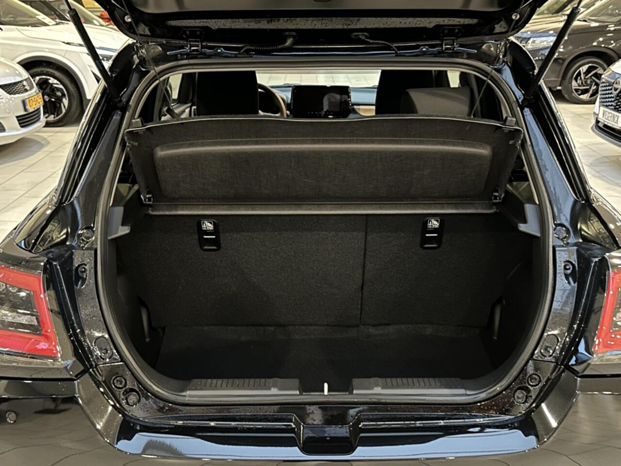 Suzuki SWIFT 1.2 Style SmartHybride [17' VELGEN | SHARK FIN I ZWARTE LOGO'S I