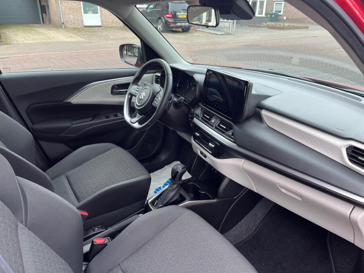 Suzuki SWIFT 1.2 STYLE SMART HYBRID AUTOMAAT / NAVI / CAMERA / CARPLAY / ADAP. CRUISE