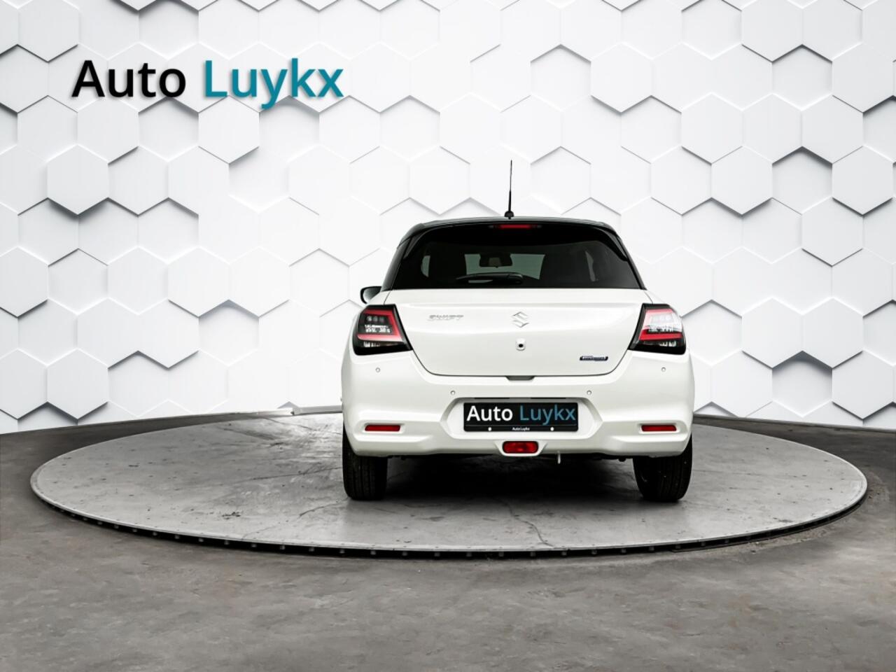 Suzuki SWIFT 1.2 Style Smart Hybrid Automaat | Navigatie | Apple Carplay/Android Auto | Adaptieve Cruise Control