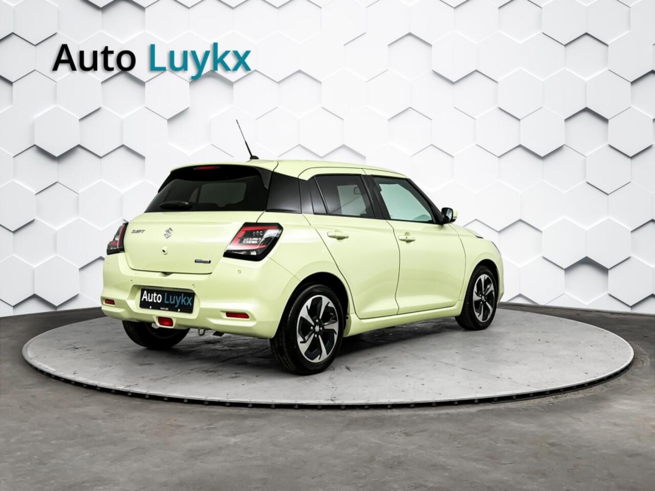 Suzuki SWIFT 1.2 Style Smart Hybrid Automaat | Navigatie | Apple Carplay/Android Auto | Adaptieve Cruise Control