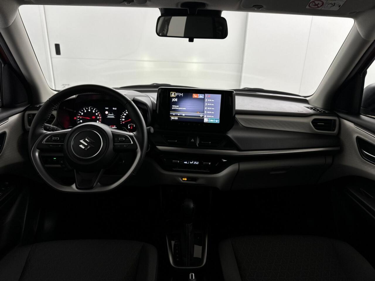 Suzuki SWIFT 1.2 Style Smart Hybrid Automaat | Navigatie | Apple Carplay/Android Auto | Adaptieve Cruise Control
