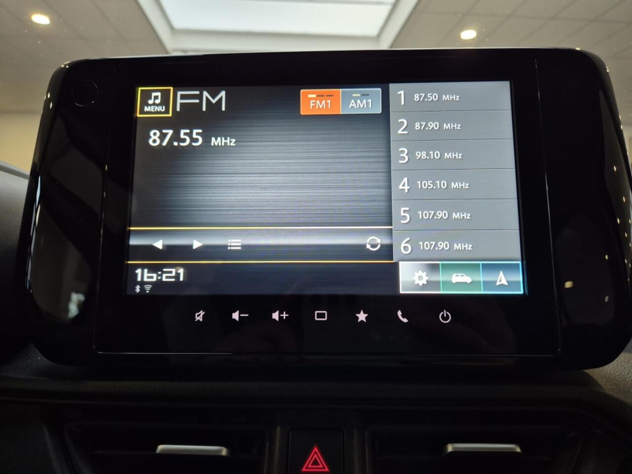 Suzuki SWIFT 1.2 Style Smart Hybrid [AUTOMAAT| CLIMA| CAMERA| CARPLAY| CRUISE