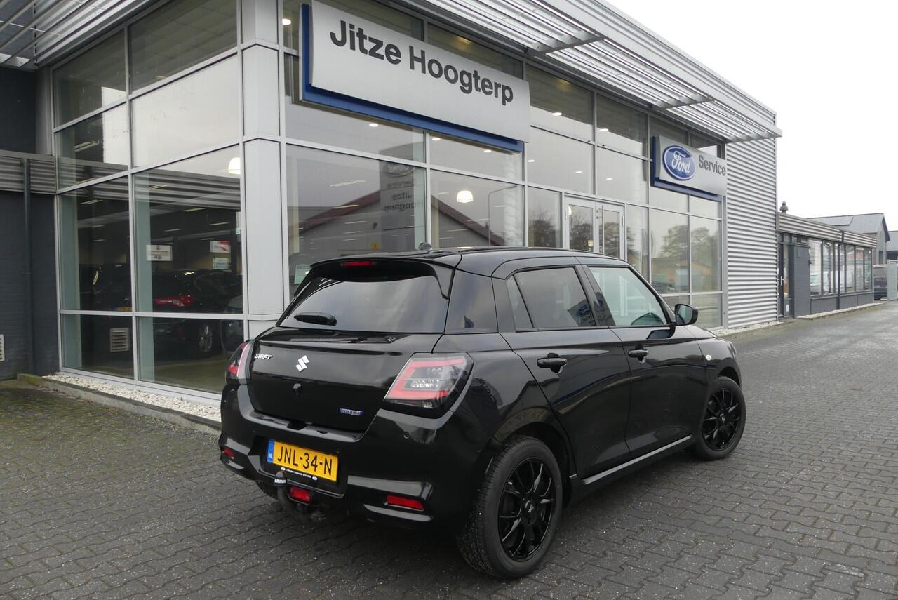 Suzuki SWIFT 1.2 Select Smart Hybrid TREKHAAK AFNEEMBAAR (1.000KG), STOELVERWARMING, ADAPT. CRUISE, CLIMA, NAVI, CAMERA, PDC, APPLE CARPLAY/ANDROID AUTO, 4.295KM