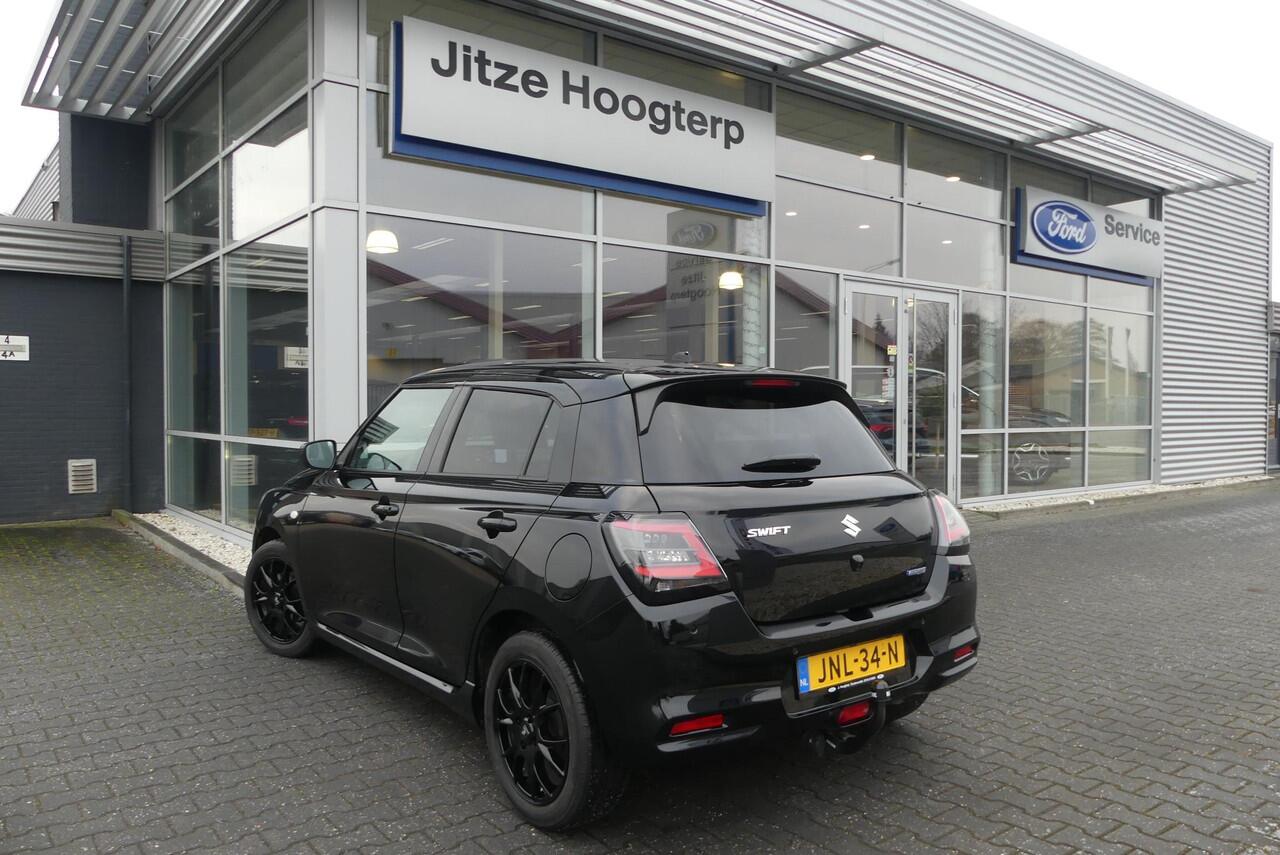 Suzuki SWIFT 1.2 Select Smart Hybrid TREKHAAK AFNEEMBAAR (1.000KG), STOELVERWARMING, ADAPT. CRUISE, CLIMA, NAVI, CAMERA, PDC, APPLE CARPLAY/ANDROID AUTO, 4.295KM