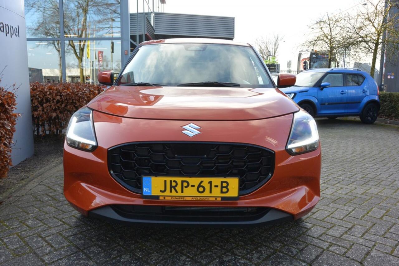 Suzuki SWIFT 1.2 Select Smart Hybrid 5-deurs Navigatie / Camera