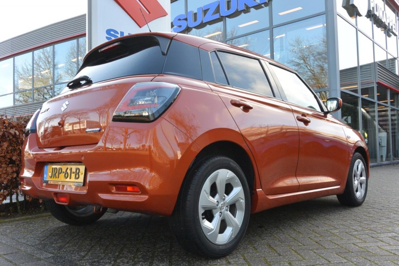 Suzuki SWIFT 1.2 Select Smart Hybrid 5-deurs Navigatie / Camera