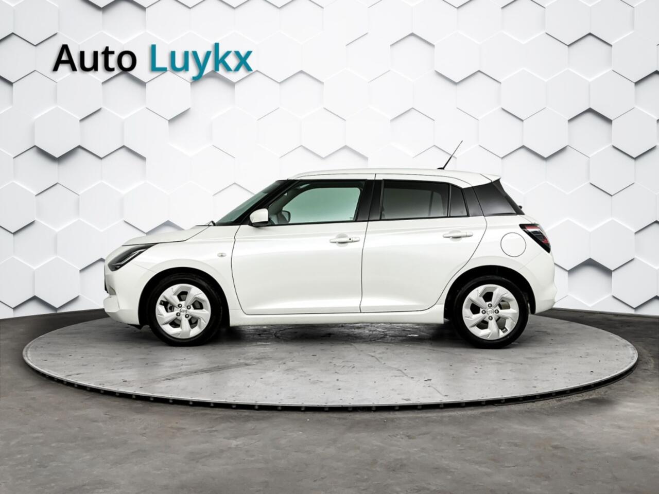 Suzuki SWIFT 1.2 Select Smart Hybrid Automaat | Navigatie | Adaptieve Cruise Control | Parkeercamera