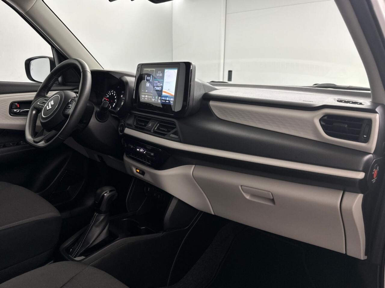 Suzuki SWIFT 1.2 Select Smart Hybrid Automaat | Navigatie | Adaptieve Cruise Control | Parkeercamera