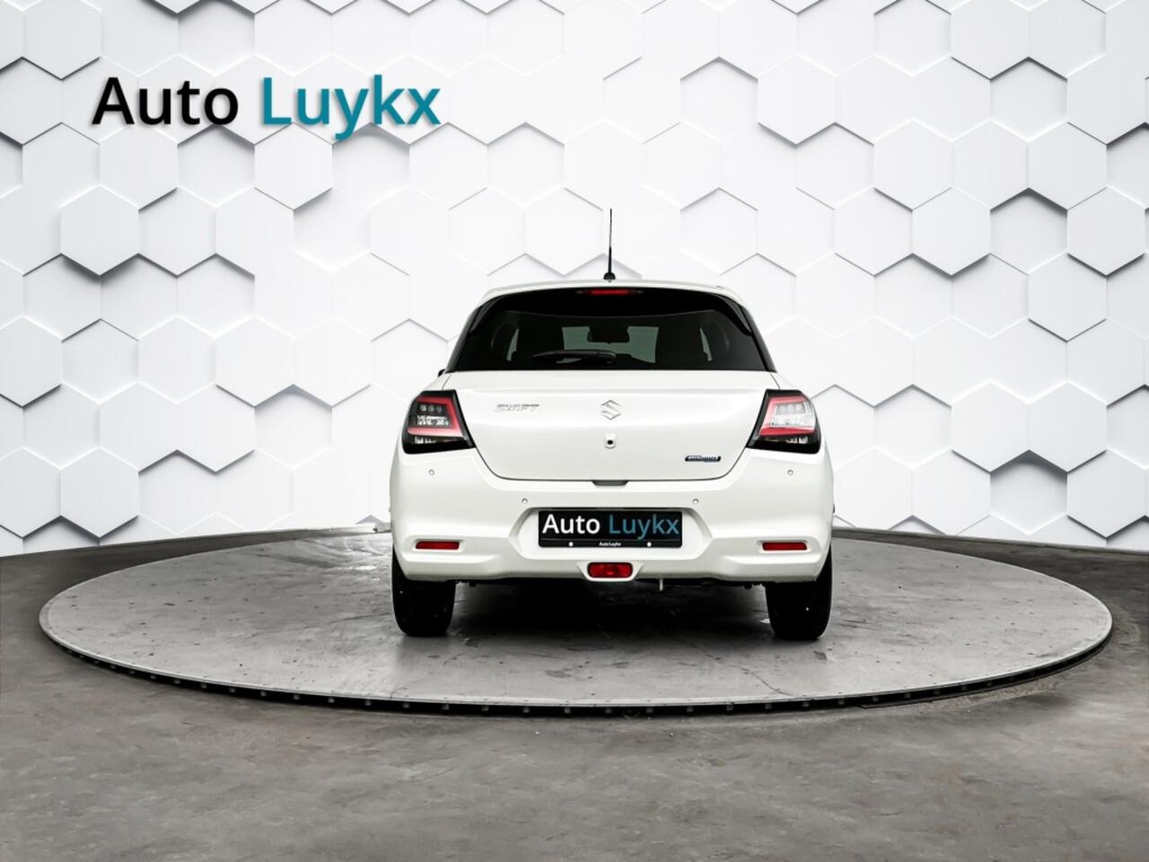 Suzuki SWIFT 1.2 Select Smart Hybrid Automaat | Navigatie | Adaptieve Cruise Control | Parkeercamera