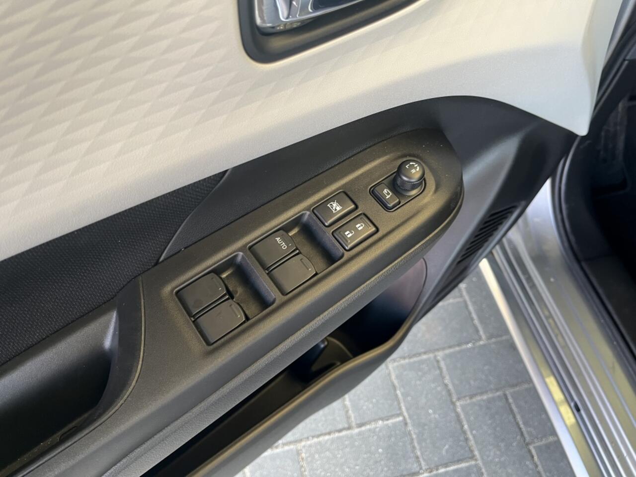 Suzuki SWIFT 1.2 Style Smart Hybrid | Navi | Adapt. Cruise | Stoelverwarming
