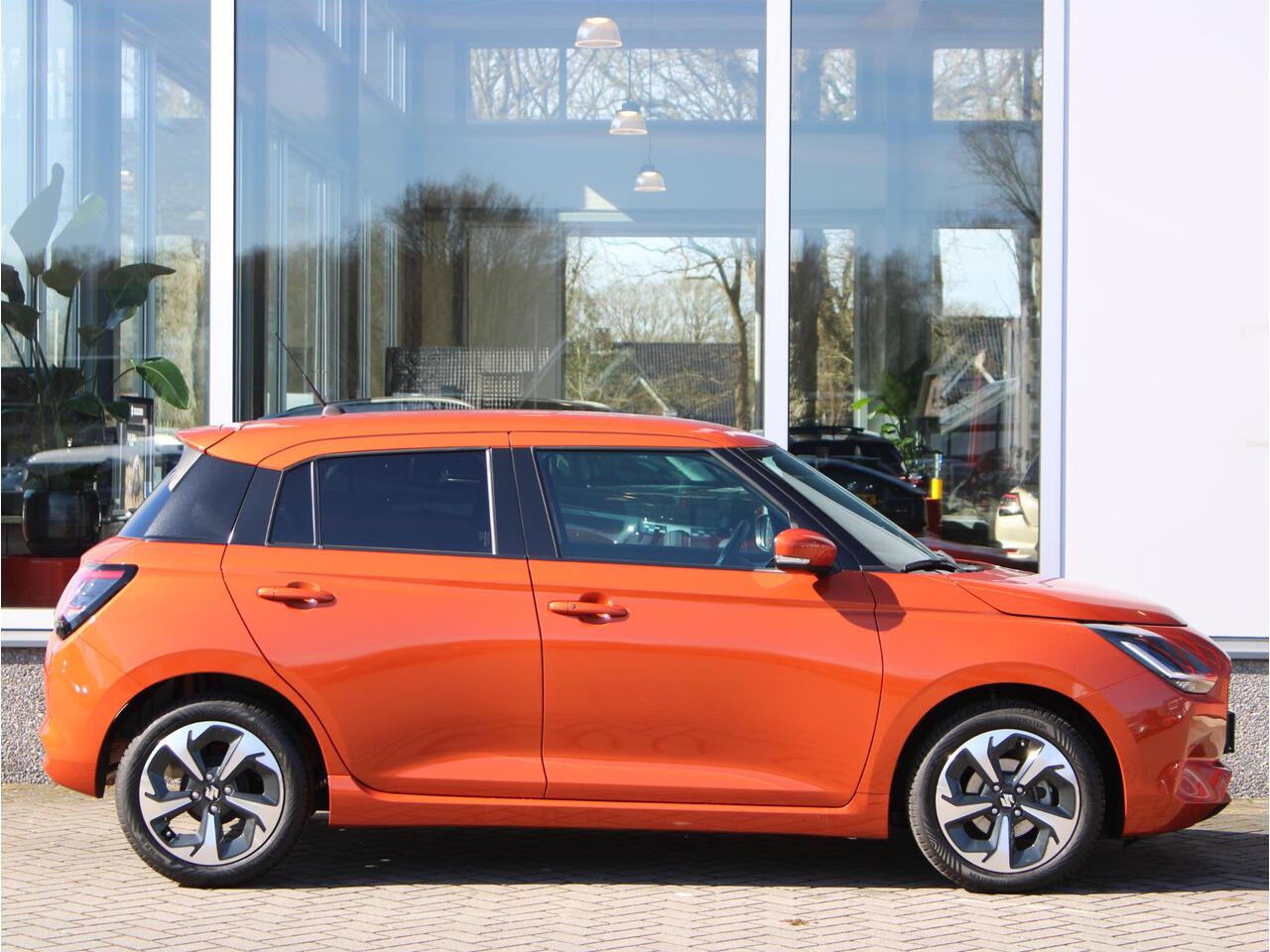 Suzuki SWIFT 1.2 Style Smart Hybrid All-Seasons, Adaptieve Cruise en Climate Control, Elektrisch Inklapbare Spiegels, Carplay/Android Auto