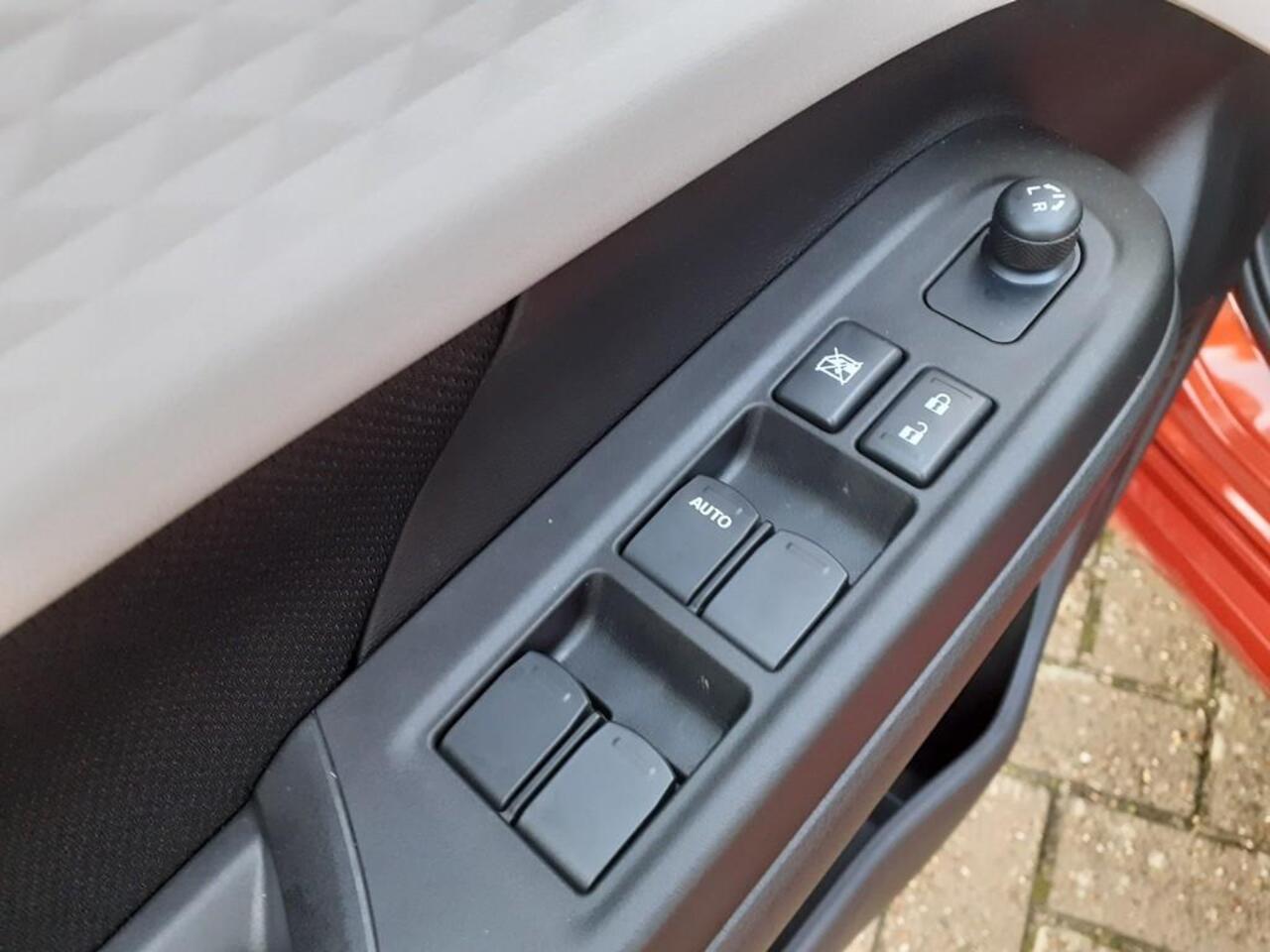 Suzuki SWIFT 1.2 Comfort Smart Hybrid Mengelers actieprijs: ¤ 21.590,00*