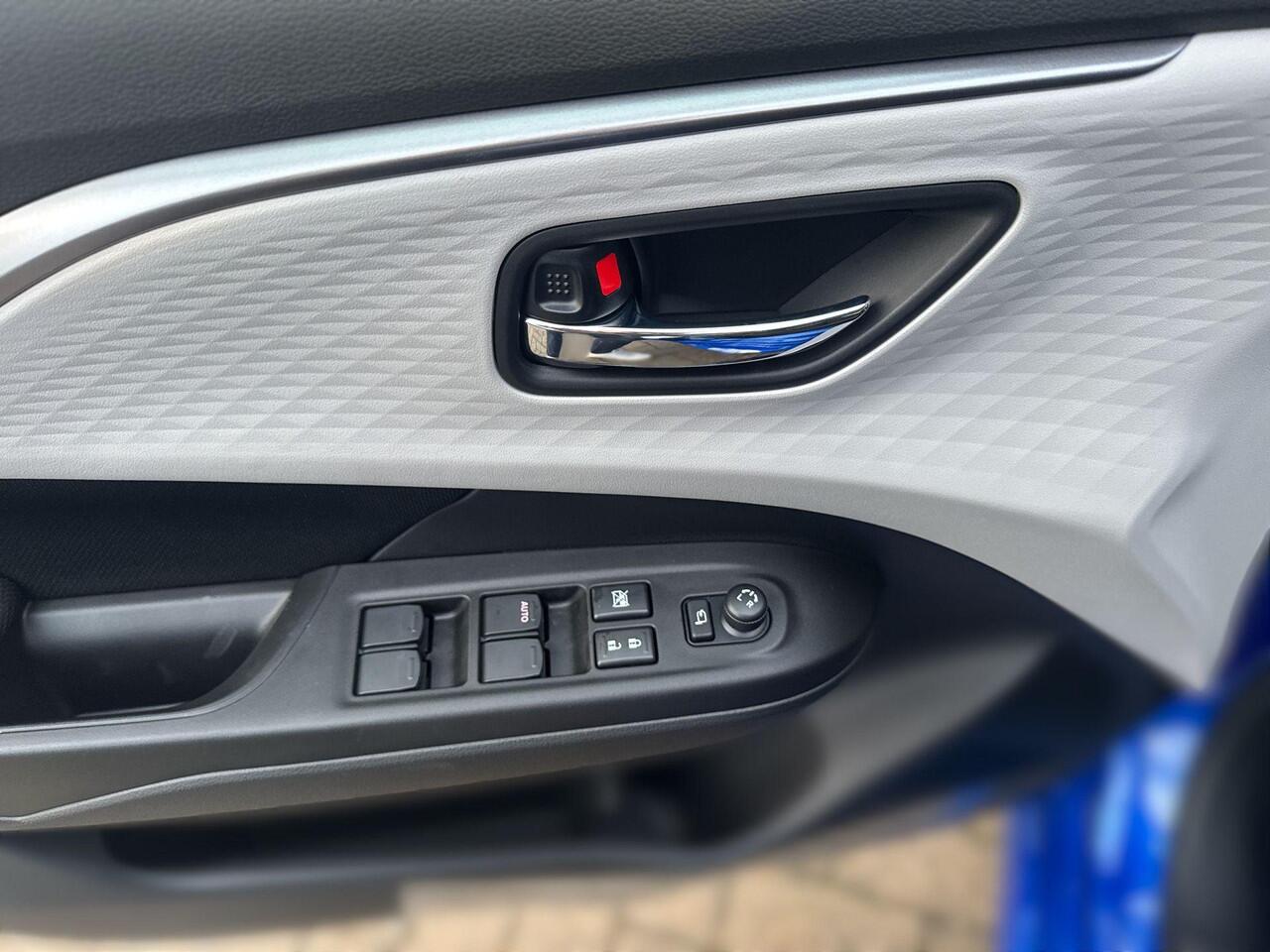 Suzuki SWIFT 1.2 Style Smart Hybrid