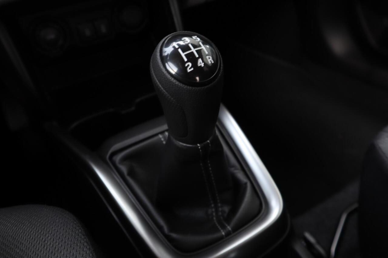 Suzuki SWIFT 1.2 Style Smart Hybrid