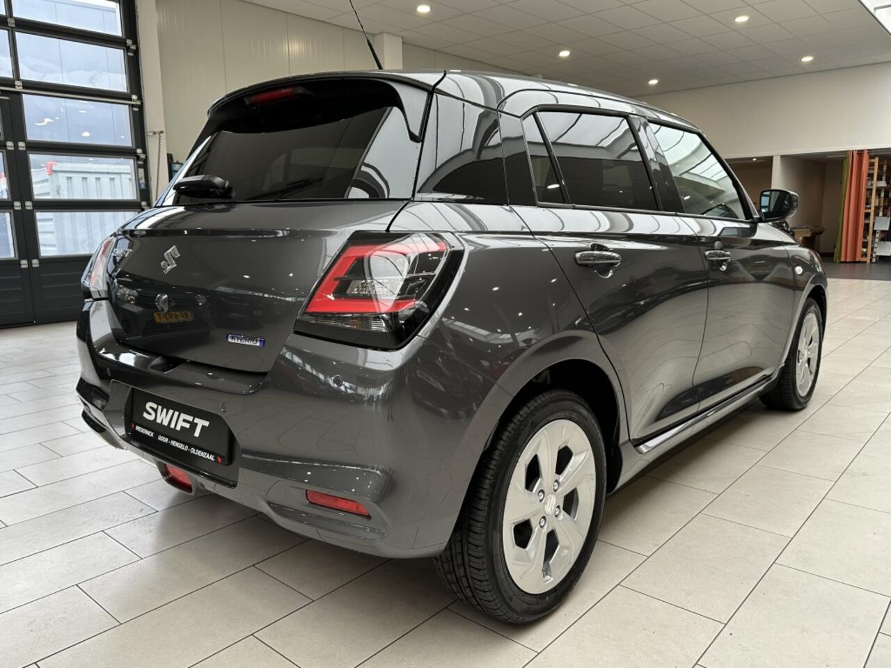 Suzuki SWIFT 1.2 Select SmartHybide [ CAMERA I NAVI I ACC