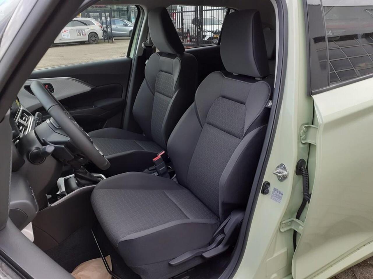 Suzuki SWIFT 1.2 Style Smart Hybrid CVT Automaat | Mengelers actieprijs: ¤ 28.689,00*