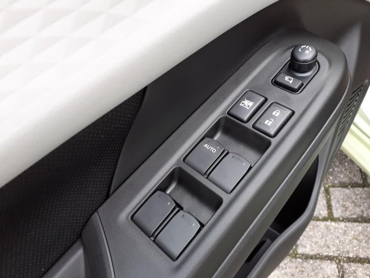 Suzuki SWIFT 1.2 Style Smart Hybrid CVT Automaat | Mengelers actieprijs: ¤ 28.689,00*